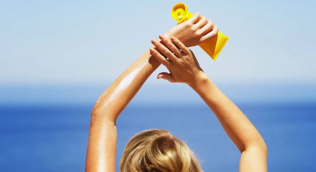 Sunscreen Reduces the Risk of Skin Cancer