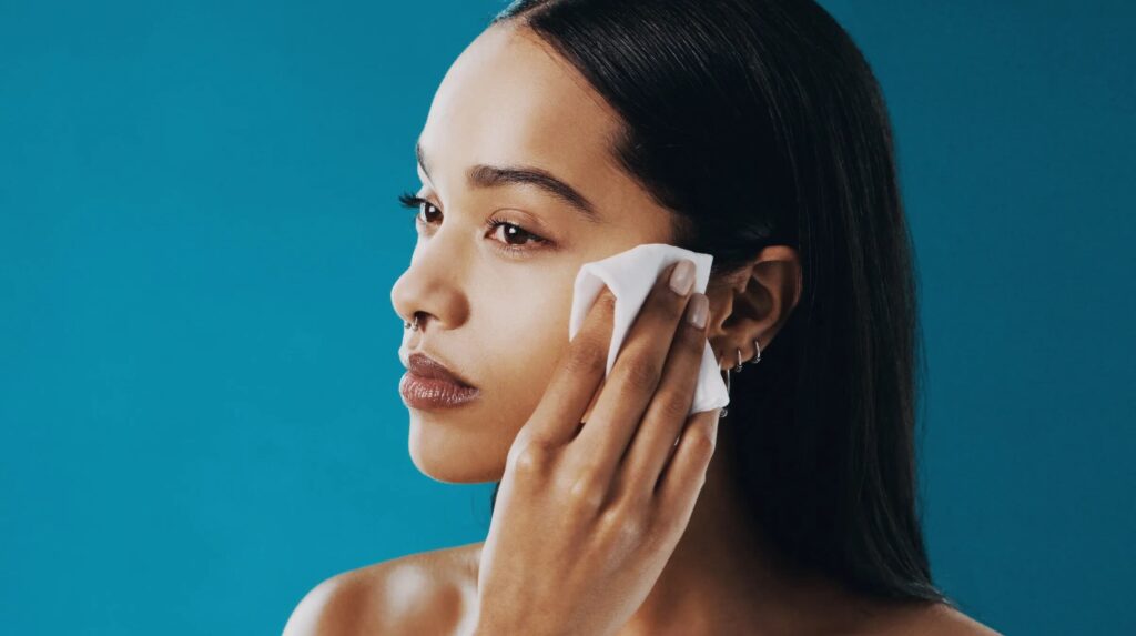 face wipes included in bad skincare habits