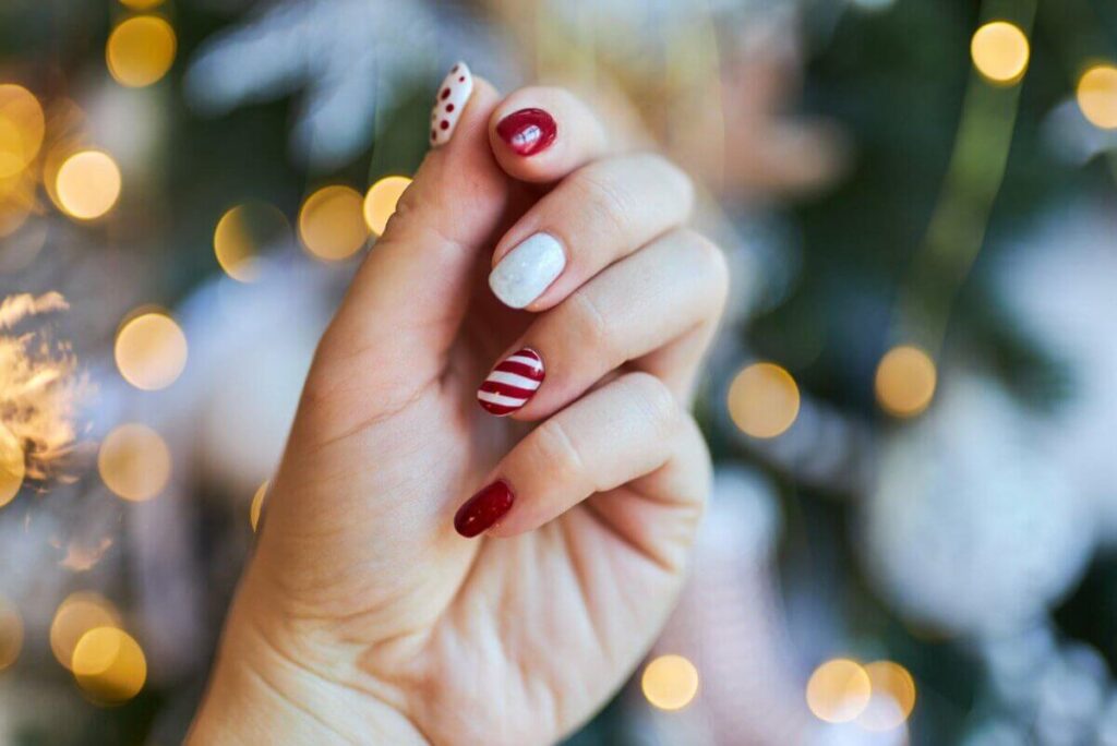 basic christmas nails